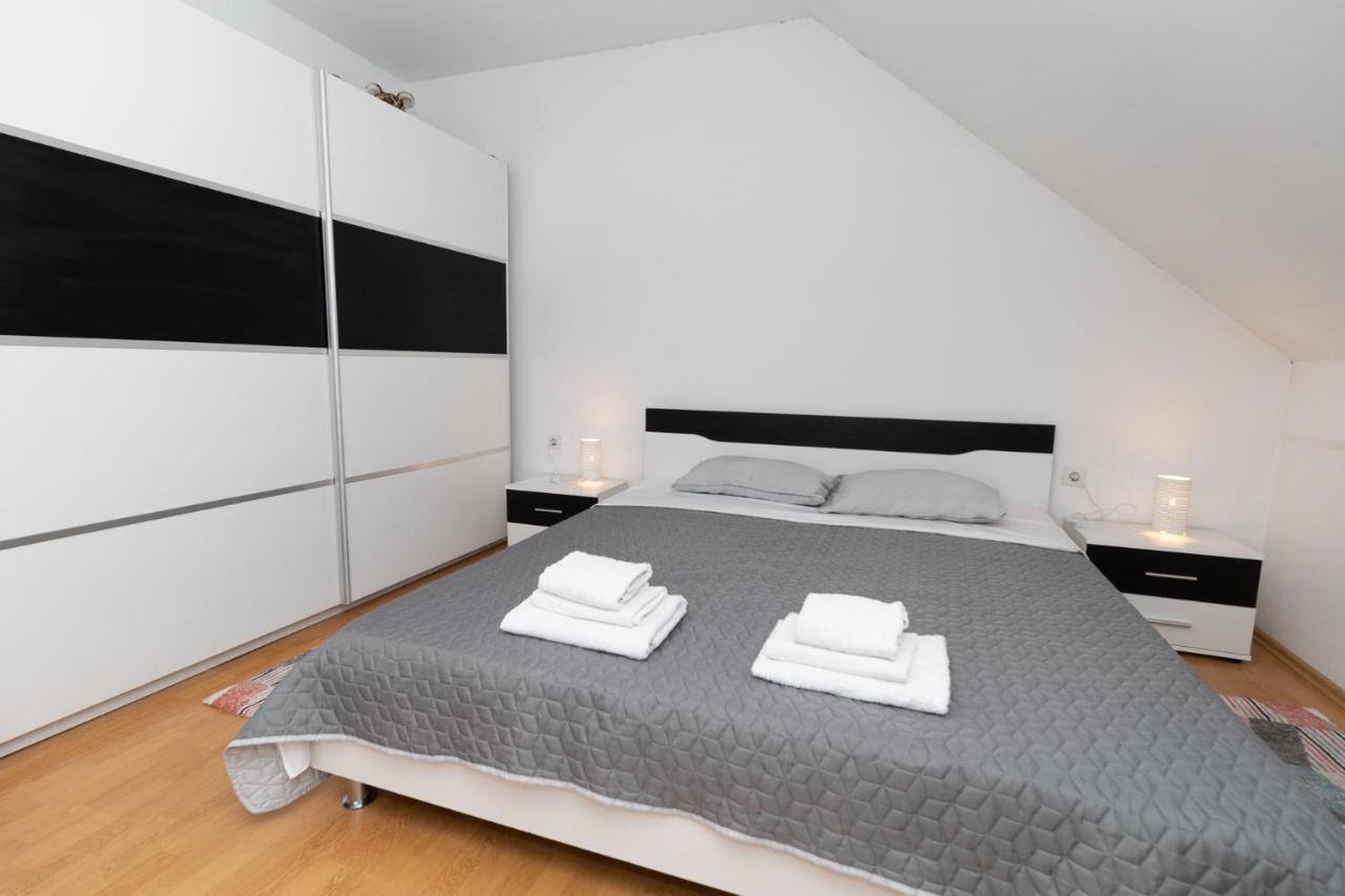 Apartman Skender 3* Ravna Gora Daire Dış mekan fotoğraf