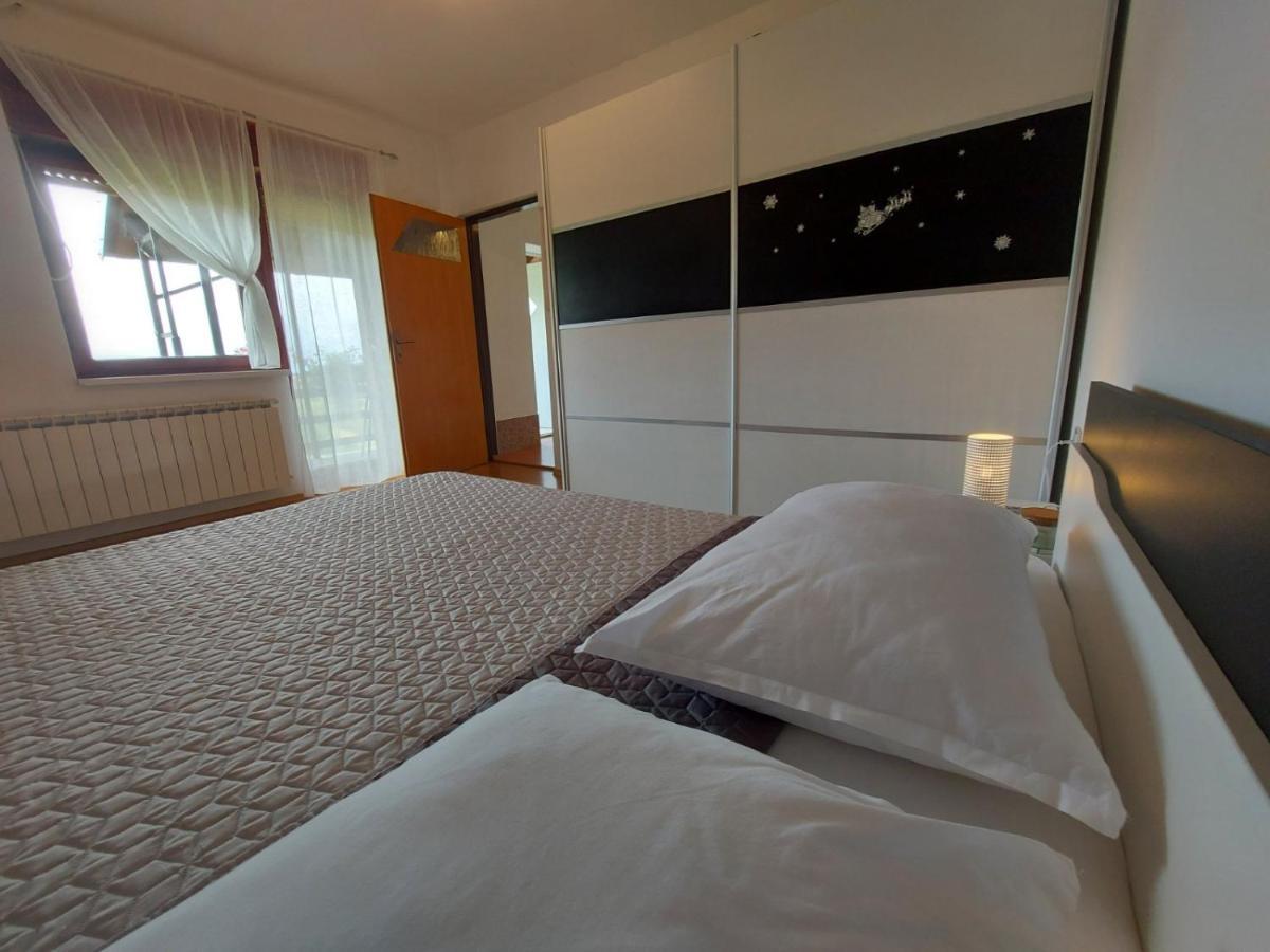 Apartman Skender 3* Ravna Gora Daire Dış mekan fotoğraf